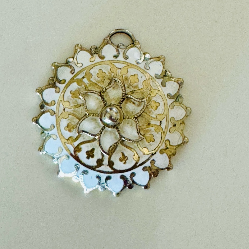 Elegant Gold and White Floral Pendant